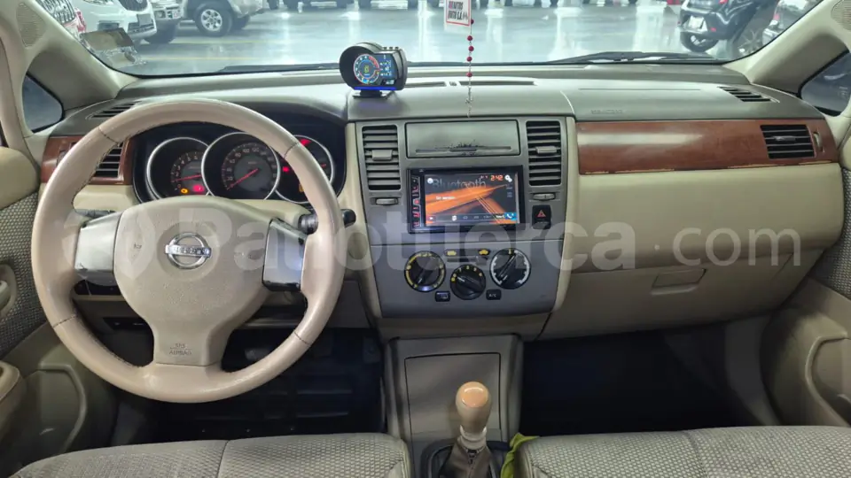 Foto 7 de Nissan Tiida