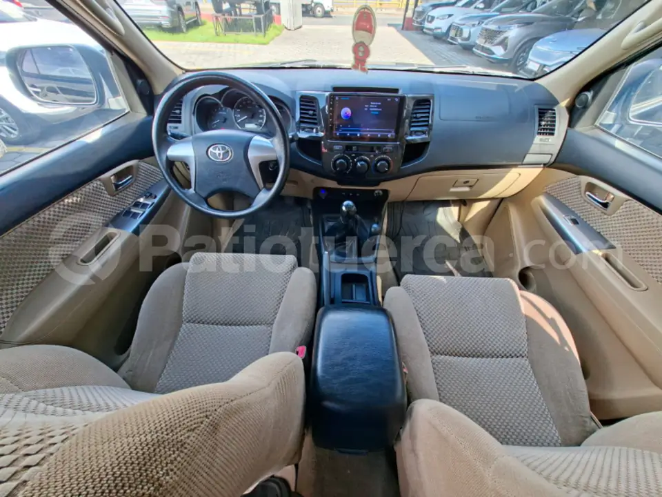 Foto 10 de Toyota Fortuner 2.7