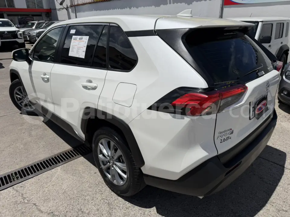 Foto 9 de Toyota RAV 4