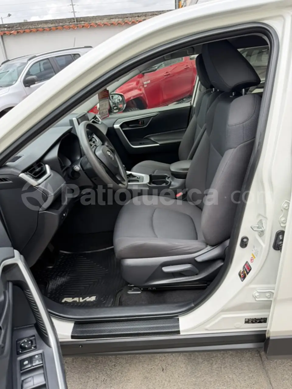 Foto 22 de Toyota RAV 4