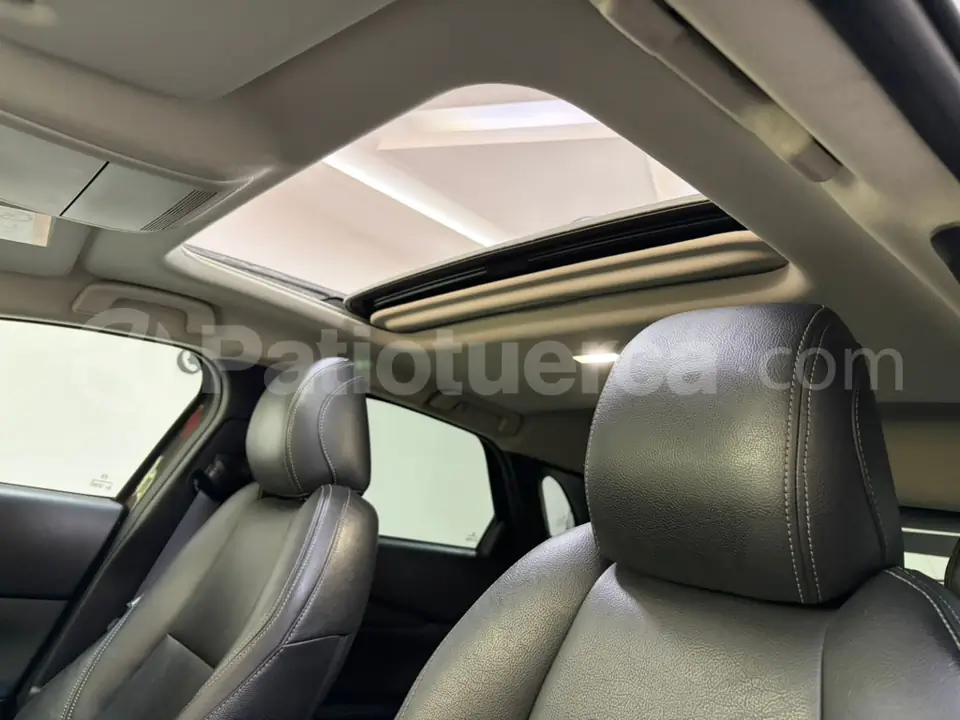 Foto 24 de Mazda CX-30