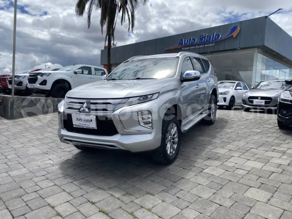 Foto 1 de Mitsubishi Montero 5P