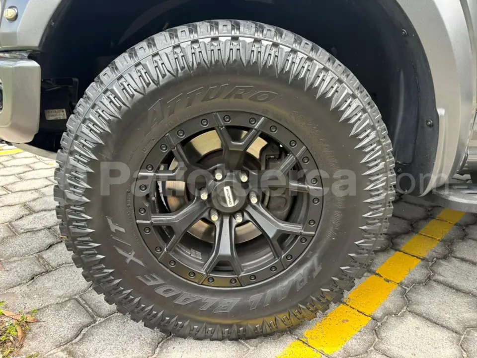 Foto 9 de Ford F150 Raptor AC