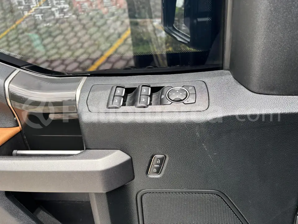 Foto 13 de Ford F150 Raptor AC