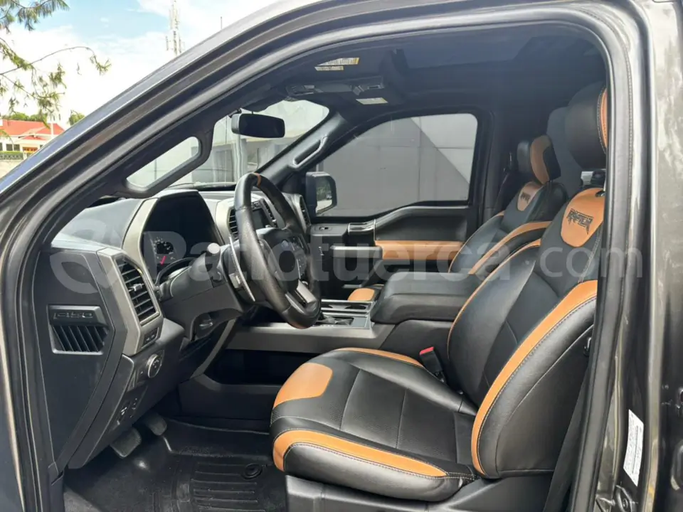 Foto 15 de Ford F150 Raptor AC