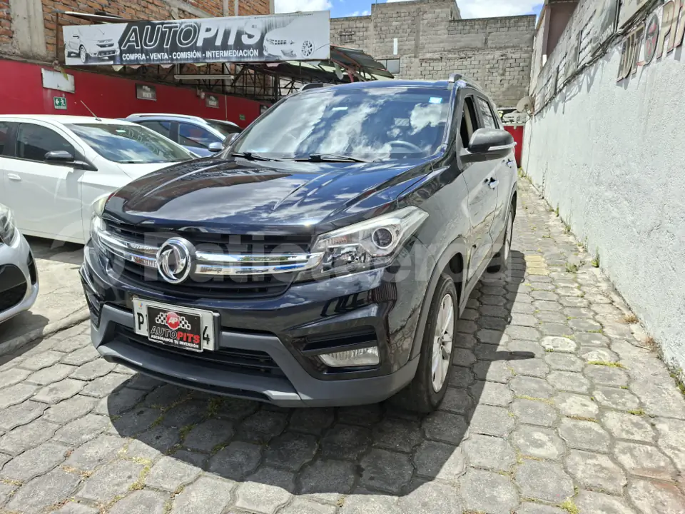Foto 2 de DFSK GLORY 560