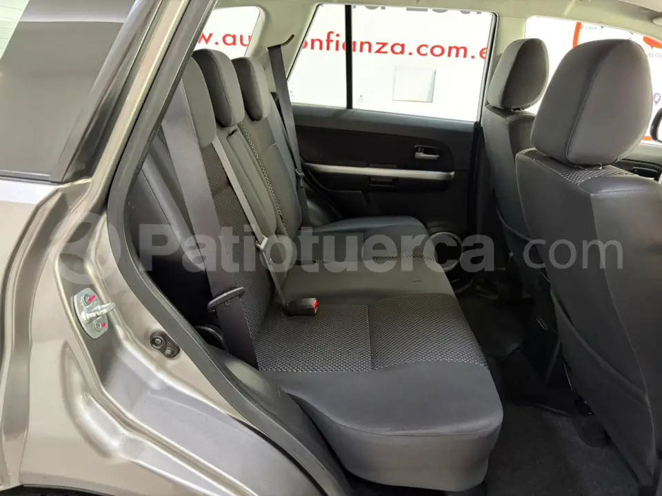 Foto 13 de Suzuki Grand Vitara SZ