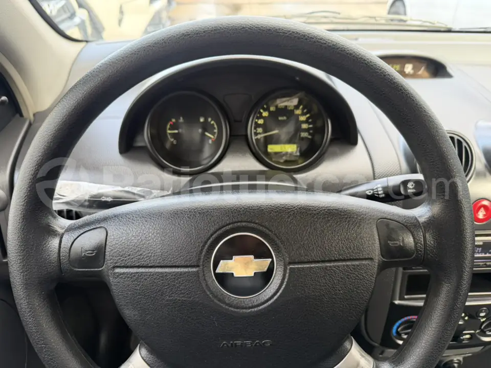 Foto 30 de Chevrolet Aveo Family
