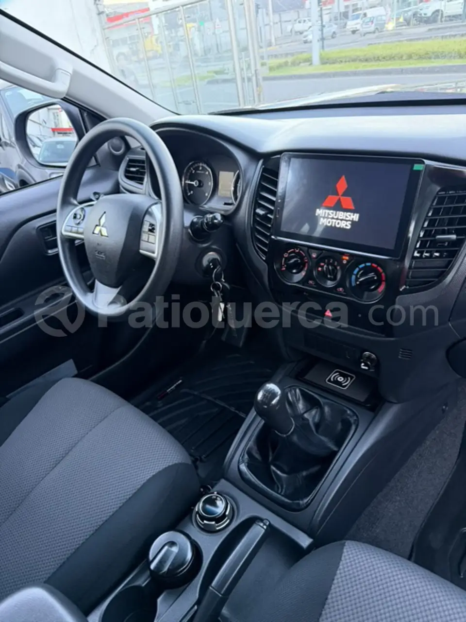 Foto 39 de Mitsubishi L200 GLX
