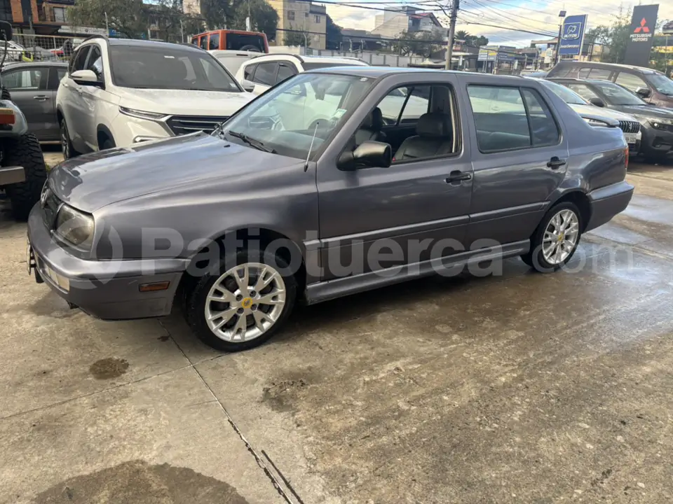 Foto 2 de Volkswagen Vento