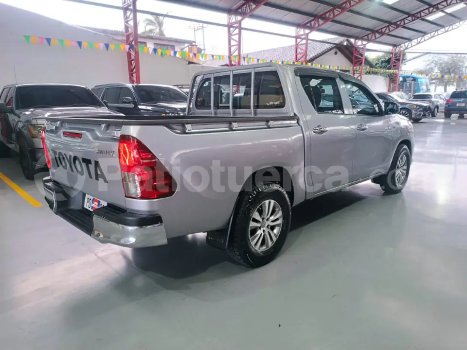 Foto 4 de Toyota ETT HILUX