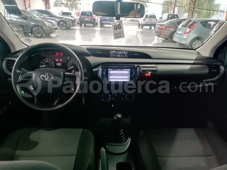 Foto 8 de Toyota ETT HILUX