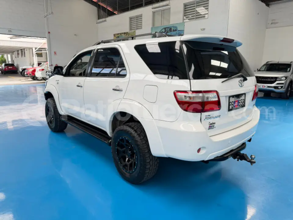 Foto 4 de Toyota Fortuner