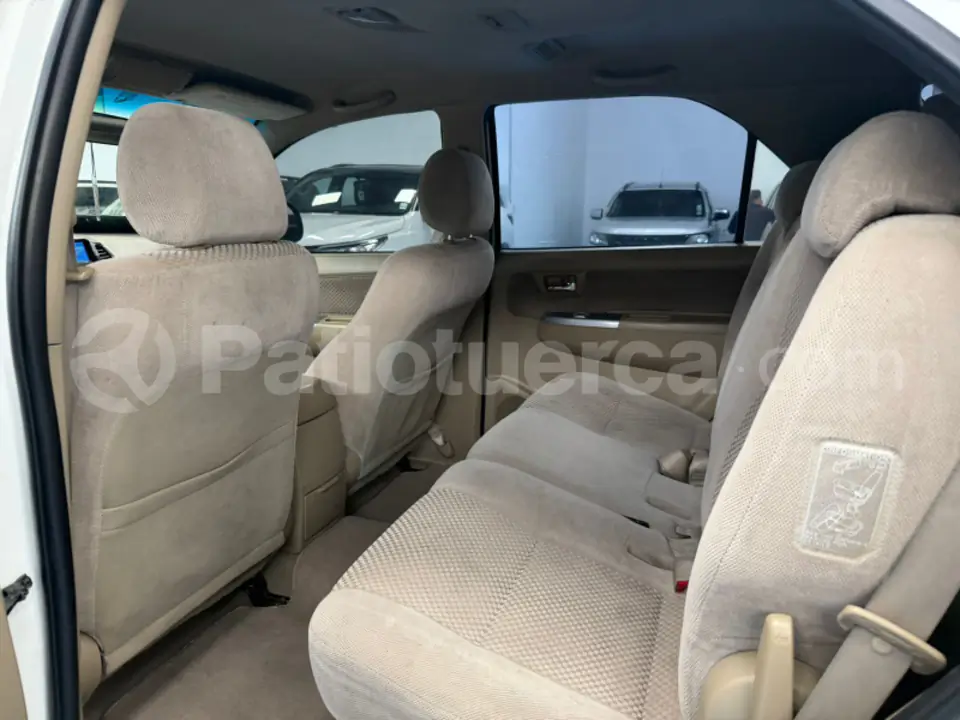 Foto 7 de Toyota Fortuner