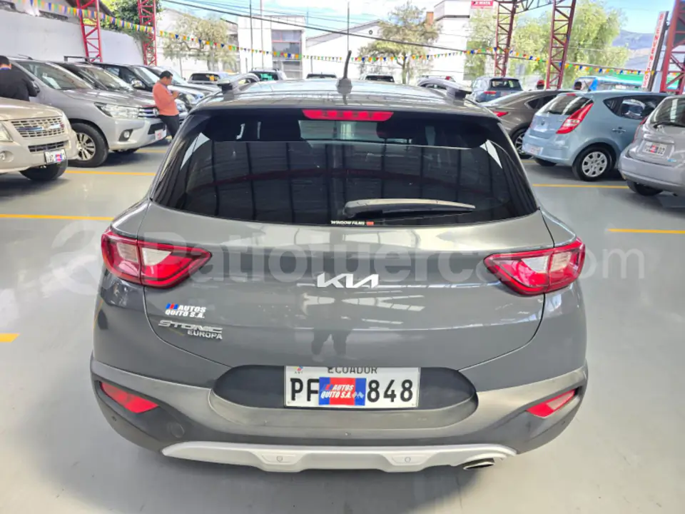 Foto 5 de Kia Stonic LX