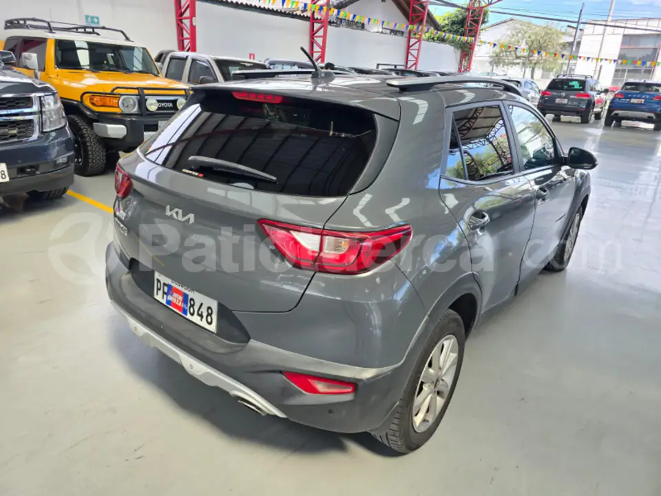 Foto 6 de Kia Stonic LX