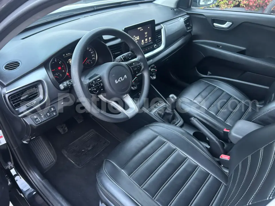 Foto 6 de Kia Stonic LX