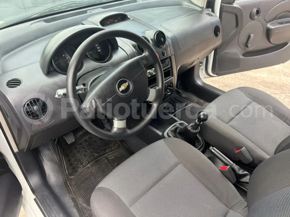 Foto 6 de Chevrolet Aveo Family