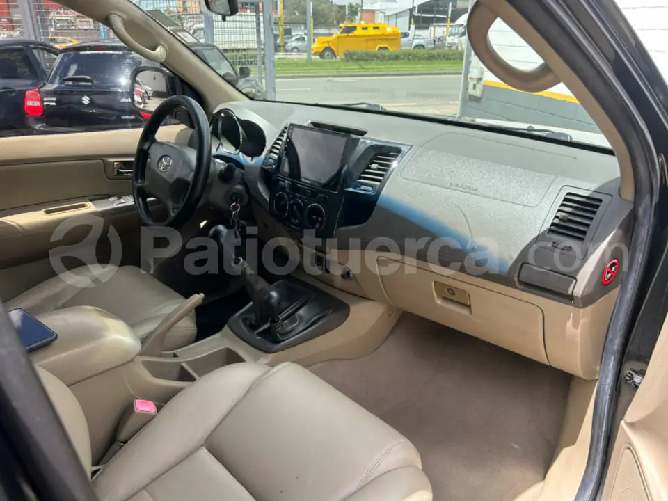 Foto 5 de Toyota AWT FORTUNER