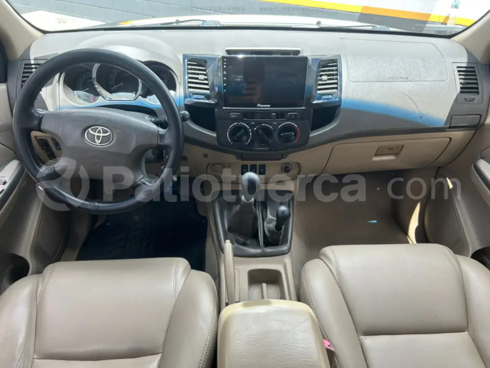 Foto 7 de Toyota AWT FORTUNER