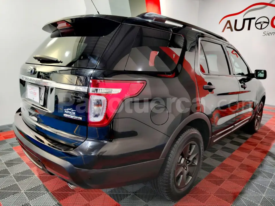 Foto 11 de Ford Explorer Base