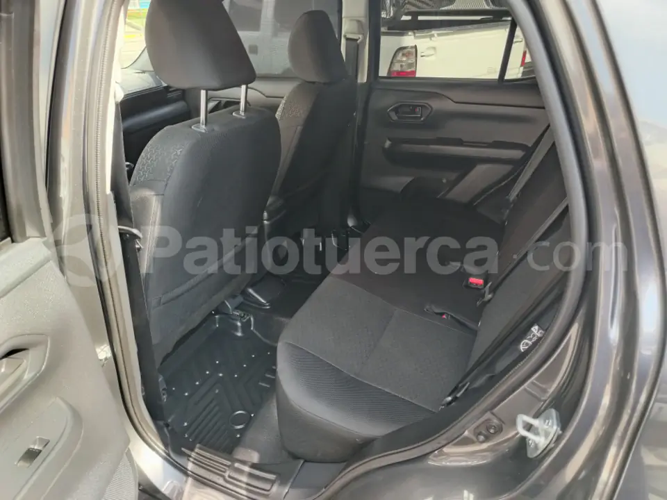 Foto 3 de Toyota RAIZE