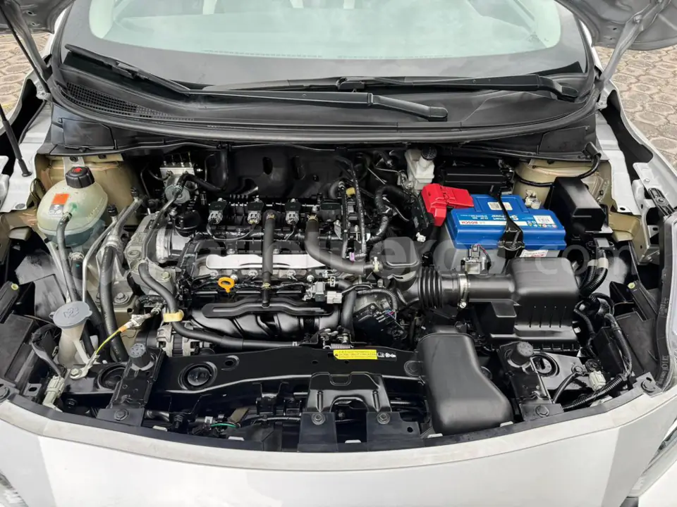 Foto 6 de Nissan VERSA ADVANCE
