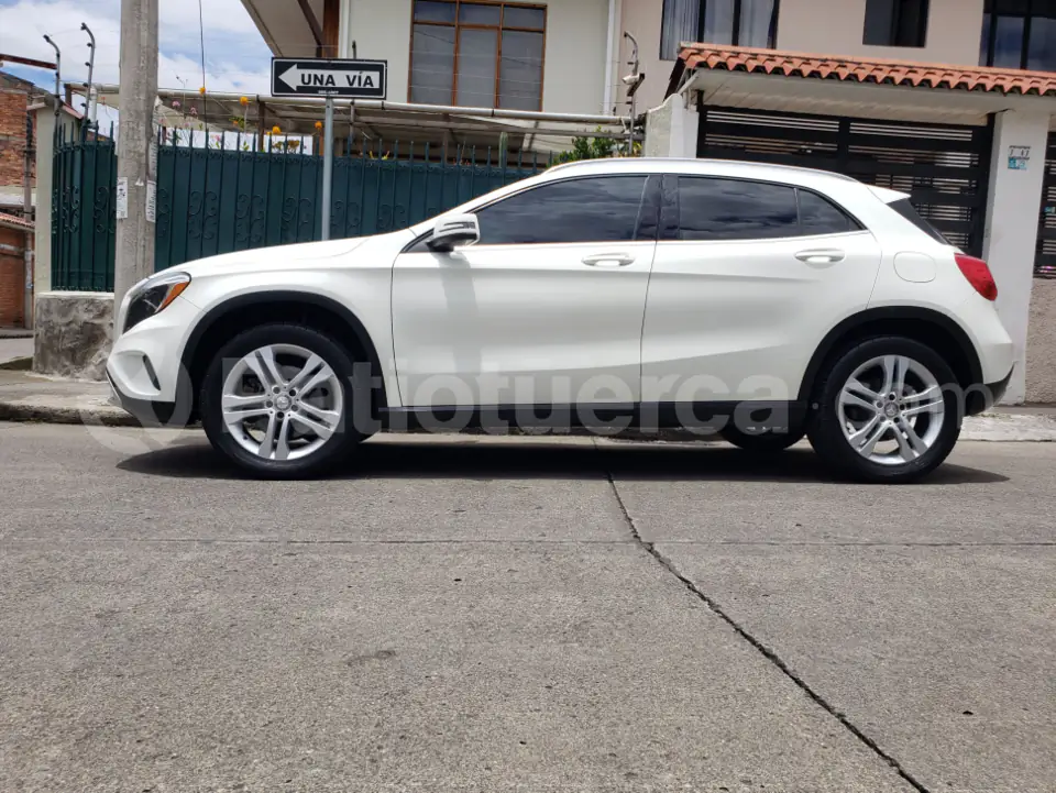 Foto 2 de Mercedes Benz GLA 250 4 MATIC