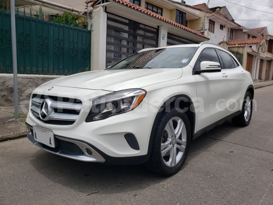 Foto 2 de Mercedes Benz GLA 250 4 MATIC