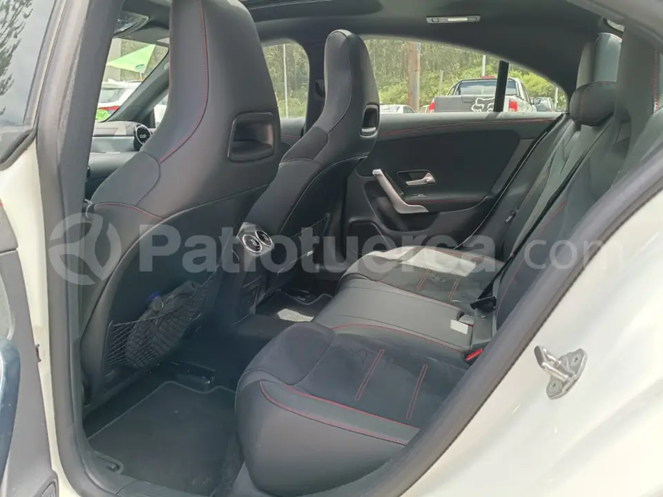 Foto 7 de Mercedes Benz CLA 200