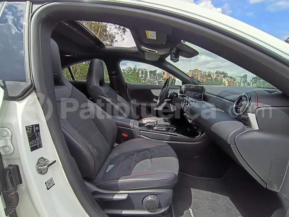 Foto 14 de Mercedes Benz CLA 200