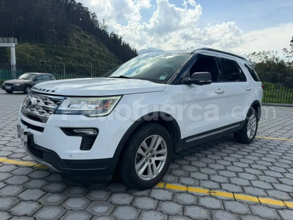 Foto 2 de Ford Explorer XLT