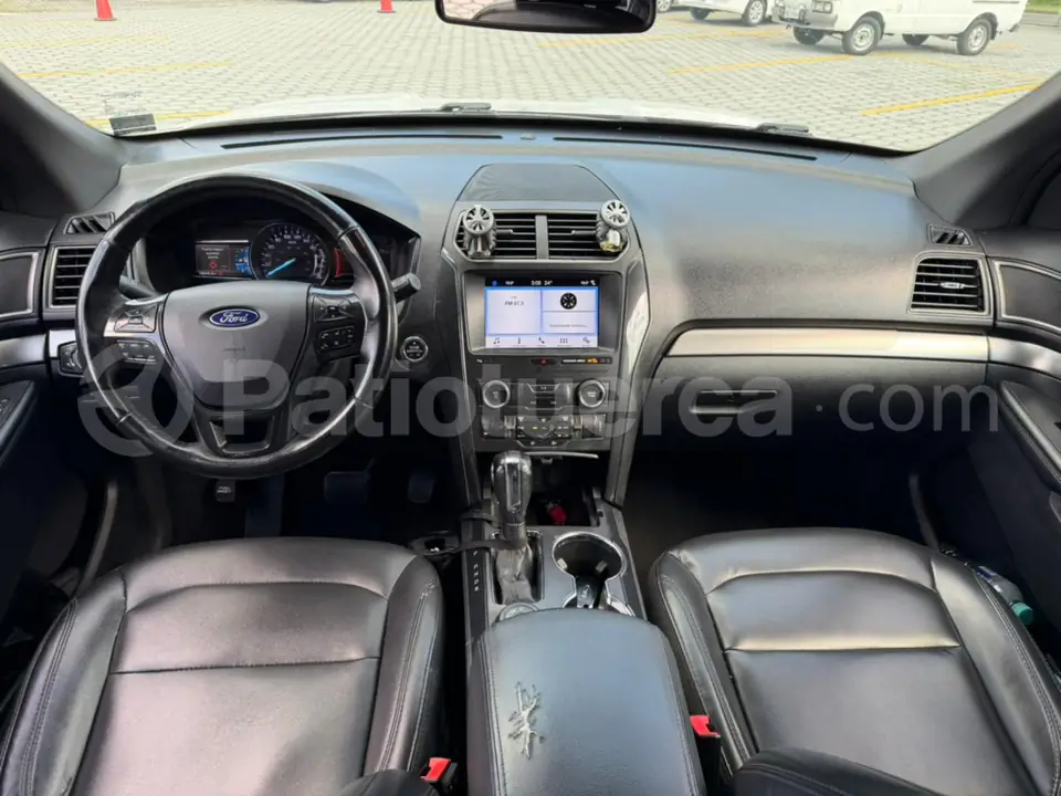 Foto 10 de Ford Explorer XLT