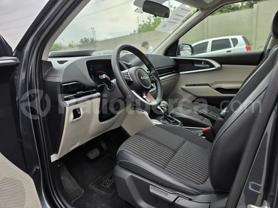 Foto 11 de Kia Carens