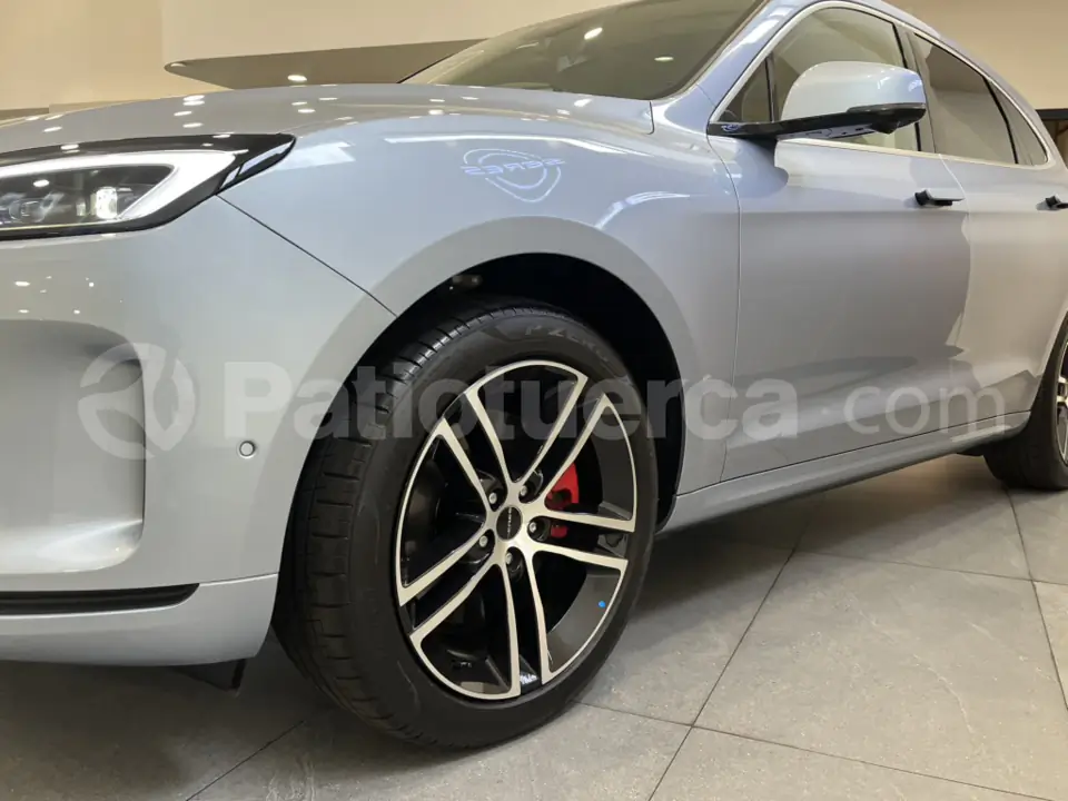 Foto 3 de Seres 5 Max