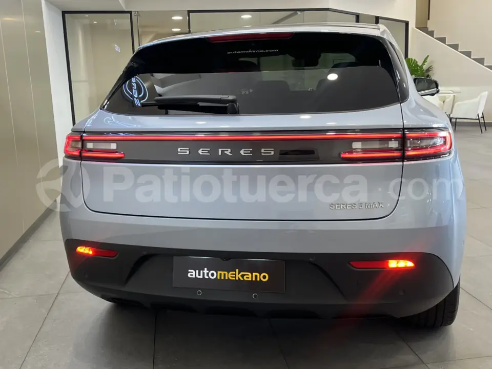 Foto 6 de Seres 5 Max