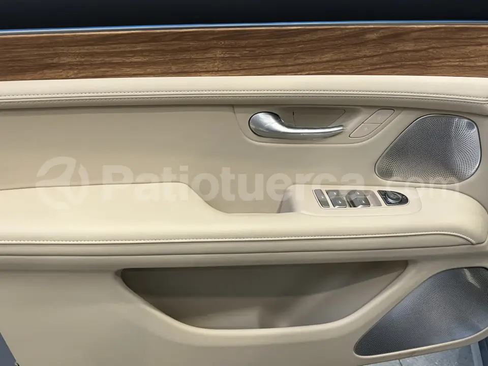 Foto 10 de Seres 5 Max