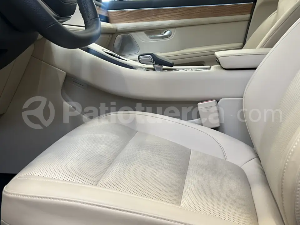 Foto 19 de Seres 5 Max