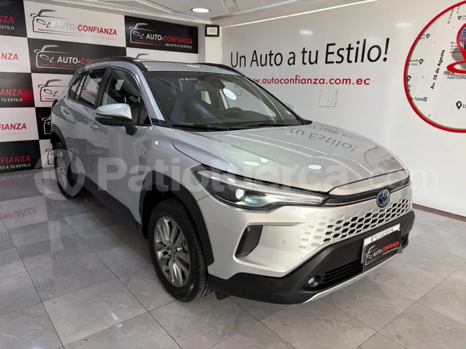 Foto 3 de Toyota Corolla Cross Mid