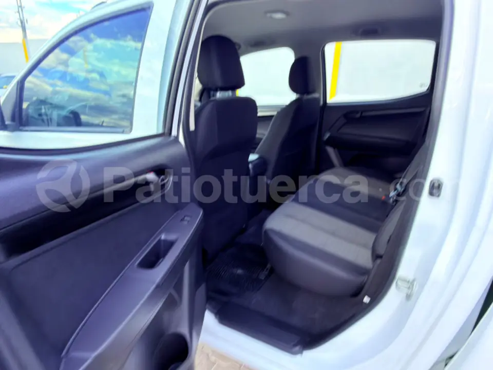 Foto 11 de Chevrolet D-MAX CRDI 2.5 CD 4X2 TM DIESEL