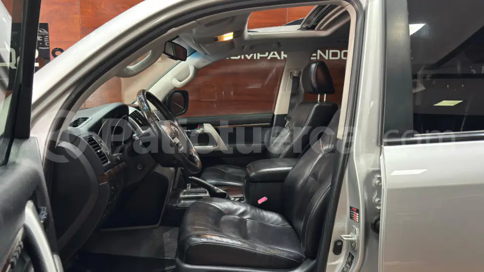 Foto 11 de Toyota Land Cruiser 200