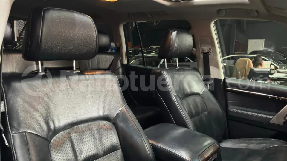 Foto 7 de Toyota Land Cruiser 200