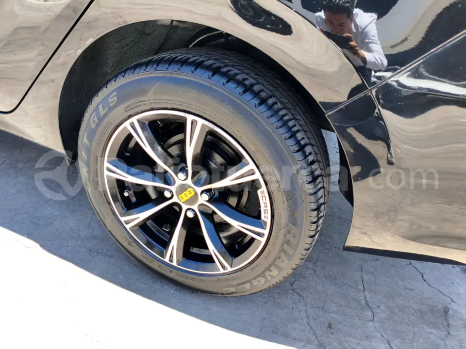 Foto 9 de Kia Soluto LX