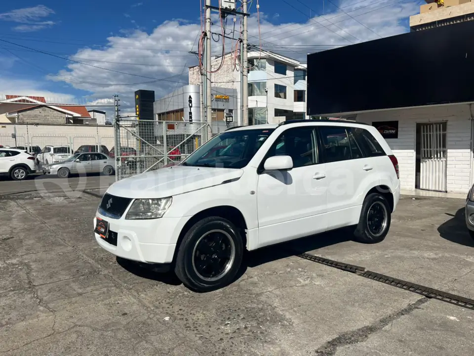 Foto 2 de Suzuki Grand Vitara SZ