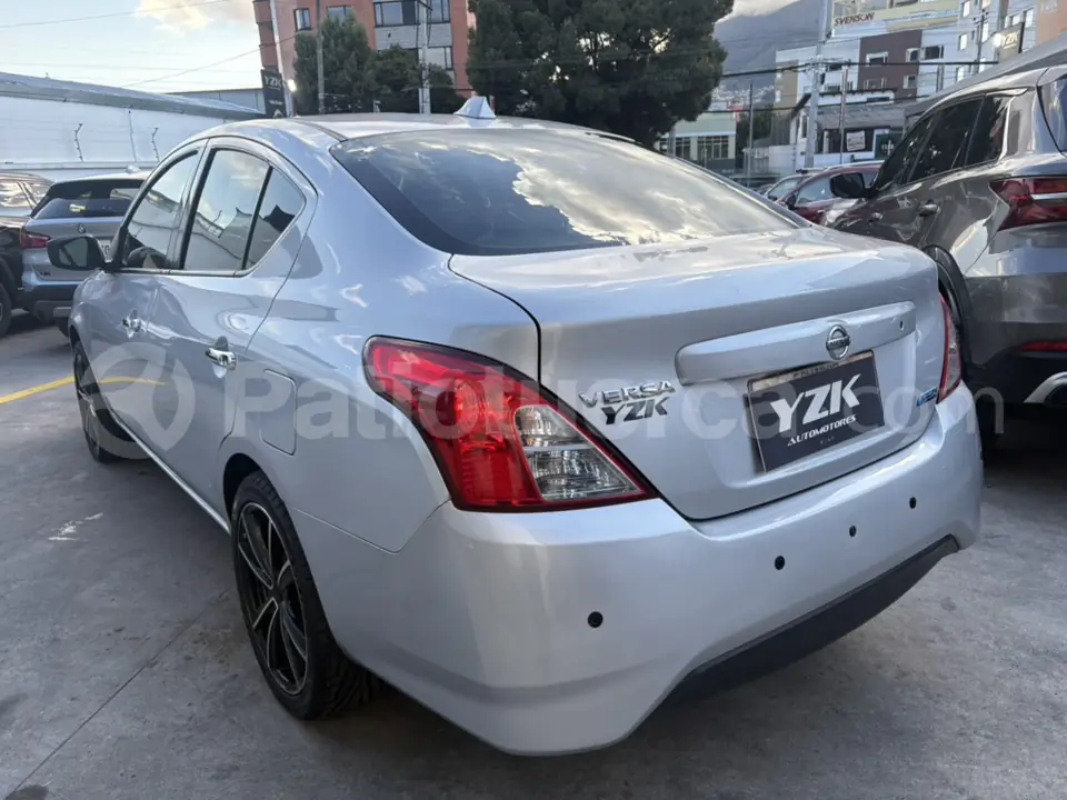 Foto 7 de Nissan Versa