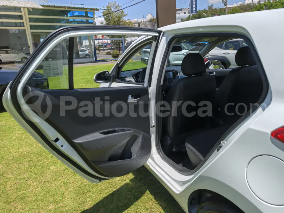 Foto 17 de Hyundai Grand I10 HB