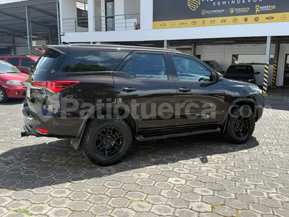 Foto 10 de Toyota New Fortuner