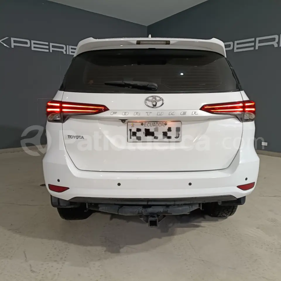 Foto 4 de Toyota Fortuner 2.7