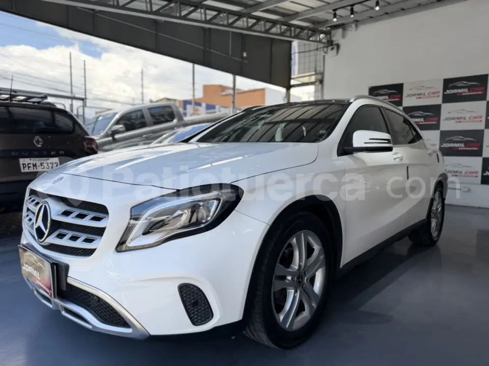 Foto 3 de Mercedes Benz GLA 180