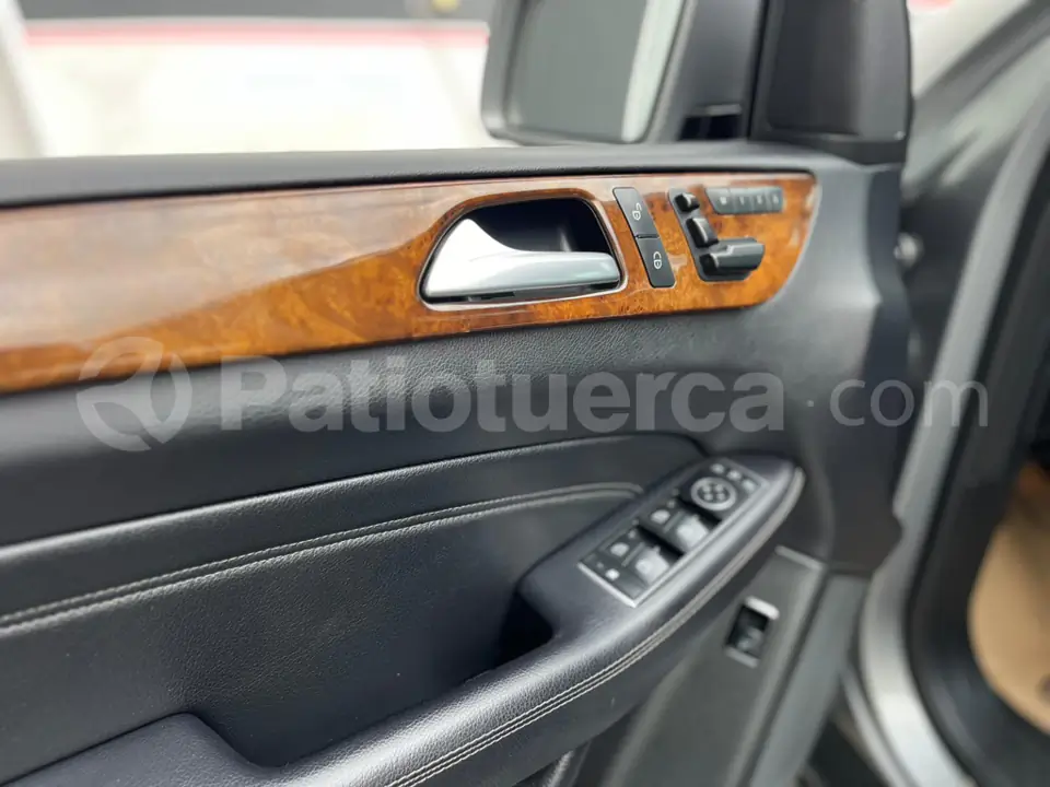 Foto 7 de Mercedes Benz ML 400 4Matic